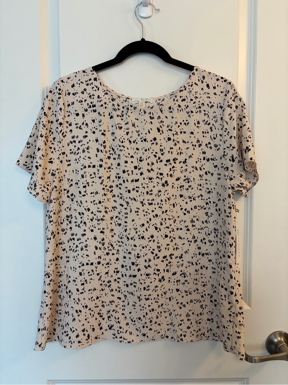 nine britton- Haisley Back Detail Blouse